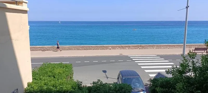 Vue Mer Menton