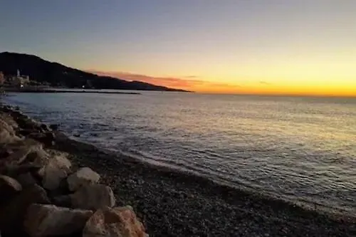 Vue Mer Menton 0*,